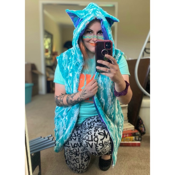 Coquetry Minky Zipper Front Vest Blue Holo L/XL $135 - Picture 15 of 16